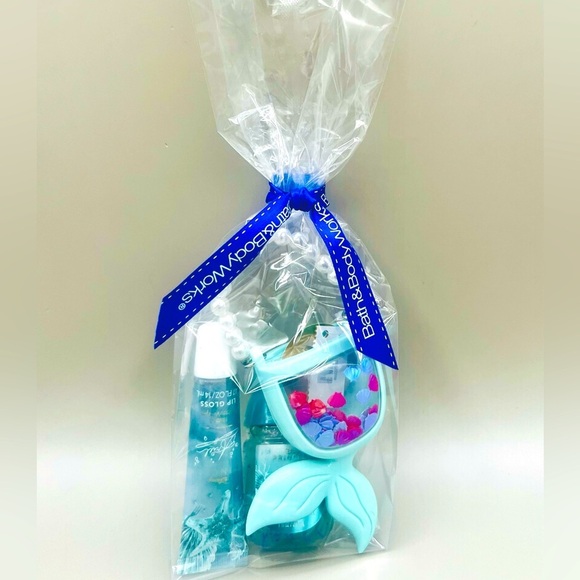 Bath & Body Works Disney ARIEL 3 Piece Set: PocketBac, Hand Gel, & Lip Gloss NEW - Picture 8 of 8